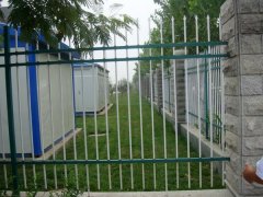 某小區(qū)鋅鋼柵欄 某小區(qū)鋅鋼柵欄